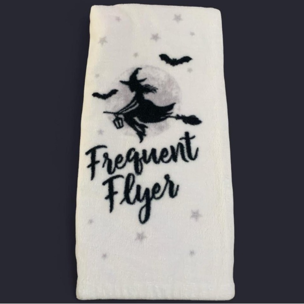 Cupcakes & Cashmere White Textured Towel